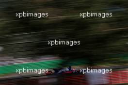 Daniil Kvyat (RUS) Scuderia Toro Rosso  25.03.2017. Formula 1 World Championship, Rd 1, Australian Grand Prix, Albert Park, Melbourne, Australia, Qualifying Day.