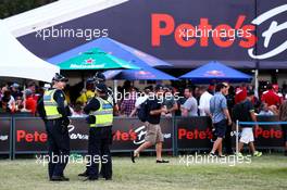 Police at the circuit. 25.03.2017. Formula 1 World Championship, Rd 1, Australian Grand Prix, Albert Park, Melbourne, Australia, Qualifying Day.