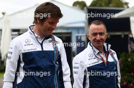 Rob Smedley (GBR) Williams with Paddy Lowe (GBR), Williams chief technical officer. 22.03.2017. Formula 1 World Championship, Rd 1, Australian Grand Prix, Albert Park, Melbourne, Australia, Preparation Day.