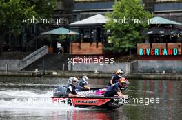 Daniel Ricciardo (AUS) Red Bull Racing and Max Verstappen (NLD) Red Bull Racing dinghy racing on the Yarra River. 22.03.2017. Formula 1 World Championship, Rd 1, Australian Grand Prix, Albert Park, Melbourne, Australia, Preparation Day.