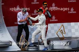 Race winner Valtteri Bottas (FIN) Mercedes AMG F1 celebrates on the podium. 09.07.2017. Formula 1 World Championship, Rd 9, Austrian Grand Prix, Spielberg, Austria, Race Day.