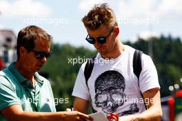 Nico Hulkenberg (GER) Renault Sport F1 Team signs autographs for the fans. 06.07.2017. Formula 1 World Championship, Rd 9, Austrian Grand Prix, Spielberg, Austria, Preparation Day.