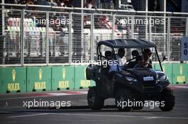 Debris is cleared from the circuit while the race is stopped. 25.06.2017. Formula 1 World Championship, Rd 8, Azerbaijan Grand Prix, Baku Street Circuit, Azerbaijan, Race Day.