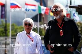 (L to R): Bernie Ecclestone (GBR) with Flavio Briatore (ITA). 24.06.2017. Formula 1 World Championship, Rd 8, Azerbaijan Grand Prix, Baku Street Circuit, Azerbaijan, Qualifying Day.