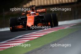 Stoffel Vandoorne (BEL) McLaren MCL32. 28.02.2017. Formula One Testing, Day Two, Barcelona, Spain. Tuesday.