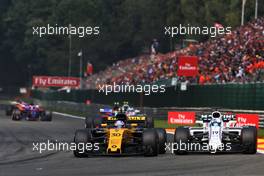 Jolyon Palmer (GBR) Renault Sport F1 Team RS17 and Felipe Massa (BRA) Williams FW40 battle for position. 27.08.2017. Formula 1 World Championship, Rd 12, Belgian Grand Prix, Spa Francorchamps, Belgium, Race Day.