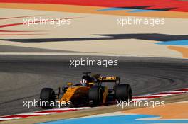 Nico Hulkenberg (GER) Renault Sport F1 Team RS17. 14.04.2017. Formula 1 World Championship, Rd 3, Bahrain Grand Prix, Sakhir, Bahrain, Practice Day