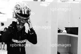 Jolyon Palmer (GBR) Renault Sport F1 Team. 14.04.2017. Formula 1 World Championship, Rd 3, Bahrain Grand Prix, Sakhir, Bahrain, Practice Day