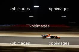 Fernando Alonso (ESP) McLaren MCL32. 14.04.2017. Formula 1 World Championship, Rd 3, Bahrain Grand Prix, Sakhir, Bahrain, Practice Day