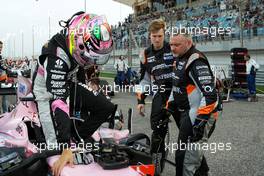 Sergio Perez (MEX) Sahara Force India F1 VJM10 on the grid. 16.04.2017. Formula 1 World Championship, Rd 3, Bahrain Grand Prix, Sakhir, Bahrain, Race Day.
