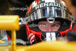 Nico Hulkenberg (GER) Renault Sport F1 Team  16.04.2017. Formula 1 World Championship, Rd 3, Bahrain Grand Prix, Sakhir, Bahrain, Race Day.