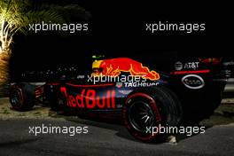 The damaged Red Bull Racing RB13 of Max Verstappen (NLD) Red Bull Racing. 16.04.2017. Formula 1 World Championship, Rd 3, Bahrain Grand Prix, Sakhir, Bahrain, Race Day.