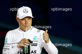 Valtteri Bottas (FIN) Mercedes AMG F1  15.04.2017. Formula 1 World Championship, Rd 3, Bahrain Grand Prix, Sakhir, Bahrain, Qualifying Day.
