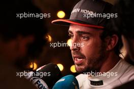 Fernando Alonso (ESP) McLaren with the media. 15.04.2017. Formula 1 World Championship, Rd 3, Bahrain Grand Prix, Sakhir, Bahrain, Qualifying Day.