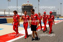 Sebastian Vettel (GER) Ferrari walks the circuit with the team. 13.04.2017. Formula 1 World Championship, Rd 3, Bahrain Grand Prix, Sakhir, Bahrain, Preparation Day.