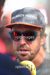 Fernando Alonso (ESP) McLaren F1  13.04.2017. Formula 1 World Championship, Rd 3, Bahrain Grand Prix, Sakhir, Bahrain, Preparation Day.