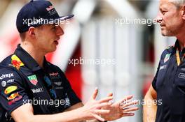 (L to R): Max Verstappen (NLD) Red Bull Racing with Jonathan Wheatley (GBR) Red Bull Racing Team Manager. 13.04.2017. Formula 1 World Championship, Rd 3, Bahrain Grand Prix, Sakhir, Bahrain, Preparation Day.