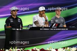 (L to R): Sergio Perez (MEX) Sahara Force India F1; Lewis Hamilton (GBR) Mercedes AMG F1; and Stoffel Vandoorne (BEL) McLaren, in the FIA Press Conference. 13.04.2017. Formula 1 World Championship, Rd 3, Bahrain Grand Prix, Sakhir, Bahrain, Preparation Day.