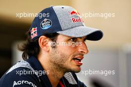 Carlos Sainz Jr (ESP) Scuderia Toro Rosso. 13.04.2017. Formula 1 World Championship, Rd 3, Bahrain Grand Prix, Sakhir, Bahrain, Preparation Day.