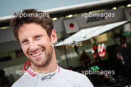 Romain Grosjean (FRA) Haas F1 Team. 18.04.2017. Formula 1 Testing. Sakhir, Bahrain. Tuesday.