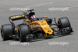 Nico Hulkenberg (GER) Renault Sport F1 Team  18.04.2017. Formula 1 Testing. Sakhir, Bahrain. Tuesday.