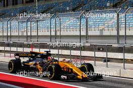 Nico Hulkenberg (GER) Renault Sport F1 Team RS17 with sensor equipment. 18.04.2017. Formula 1 Testing. Sakhir, Bahrain. Tuesday.