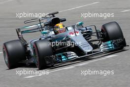 Lewis Hamilton (GBR) Mercedes AMG F1   18.04.2017. Formula 1 Testing. Sakhir, Bahrain. Tuesday.