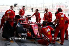 Antonio Giovinazzi (ITA) Ferrari SF70H Development Driver. 18.04.2017. Formula 1 Testing. Sakhir, Bahrain. Tuesday.