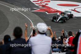Lewis Hamilton (GBR) Mercedes AMG F1 W08 runs wide. 09.06.2017. Formula 1 World Championship, Rd 7, Canadian Grand Prix, Montreal, Canada, Practice Day.