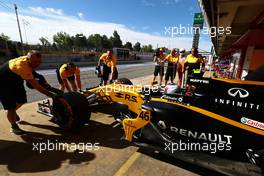 Sergey Sirotkin (RUS) Renault Sport F1 Team   12.05.2017. Formula 1 World Championship, Rd 5, Spanish Grand Prix, Barcelona, Spain, Practice Day.