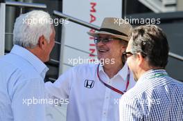 Mansour Ojjeh, McLaren shareholder (Centre) with Lawrence Stroll (CDN) Businessman (Left). 12.05.2017. Formula 1 World Championship, Rd 5, Spanish Grand Prix, Barcelona, Spain, Practice Day.