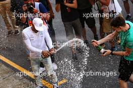 Race winner Lewis Hamilton (GBR) Mercedes AMG F1 celebrates with the team. 14.05.2017. Formula 1 World Championship, Rd 5, Spanish Grand Prix, Barcelona, Spain, Race Day.