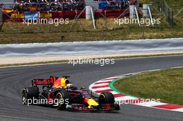 Daniel Ricciardo (AUS) Red Bull Racing RB13. 14.05.2017. Formula 1 World Championship, Rd 5, Spanish Grand Prix, Barcelona, Spain, Race Day.