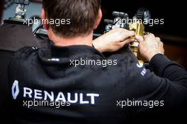 Renault Sport F1 Team mechanic. 11.05.2017. Formula 1 World Championship, Rd 5, Spanish Grand Prix, Barcelona, Spain, Preparation Day.