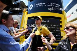 Nico Hulkenberg (GER) Renault Sport F1 Team with the media. 11.05.2017. Formula 1 World Championship, Rd 5, Spanish Grand Prix, Barcelona, Spain, Preparation Day.