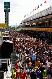 Fans in the pit lane. 11.05.2017. Formula 1 World Championship, Rd 5, Spanish Grand Prix, Barcelona, Spain, Preparation Day.