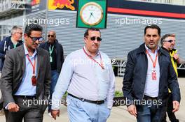 Sheikh Mohammed bin Essa Al Khalifa (BRN) CEO of the Bahrain Economic Development Board and McLaren Shareholder (Centre). 14.07.2017. Formula 1 World Championship, Rd 10, British Grand Prix, Silverstone, England, Practice Day.