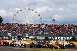 Nico Hulkenberg (GER) Renault Sport F1 Team RS17 at the start of the race. 16.07.2017. Formula 1 World Championship, Rd 10, British Grand Prix, Silverstone, England, Race Day.