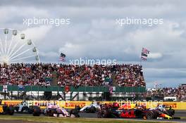Max Verstappen (NLD) Red Bull Racing RB13 at the start of the race. 16.07.2017. Formula 1 World Championship, Rd 10, British Grand Prix, Silverstone, England, Race Day.