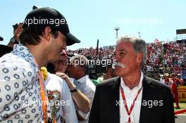 (L to R): Ashton Kutcher (USA) Actor with Chase Carey (USA) Formula One Group Chairman on the grid. 30.07.2017. Formula 1 World Championship, Rd 11, Hungarian Grand Prix, Budapest, Hungary, Race Day.