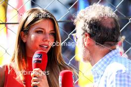 (L to R): Federica Masolin (ITA) Sky F1 Italia Presenter and Jacques Villeneuve (CDN) on the grid. 03.09.2017. Formula 1 World Championship, Rd 13, Italian Grand Prix, Monza, Italy, Race Day.