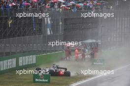 Romain Grosjean (FRA) Haas F1 Team VF-17 crashed during qualifying. 02.09.2017. Formula 1 World Championship, Rd 13, Italian Grand Prix, Monza, Italy, Qualifying Day.