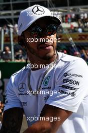 Lewis Hamilton (GBR) Mercedes AMG F1 on the drivers parade. 03.09.2017. Formula 1 World Championship, Rd 13, Italian Grand Prix, Monza, Italy, Race Day.