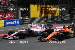 Sergio Perez (MEX) Sahara Force India F1  and Stoffel Vandoorne (BEL) McLaren F1  28.05.2017. Formula 1 World Championship, Rd 6, Monaco Grand Prix, Monte Carlo, Monaco, Race Day.