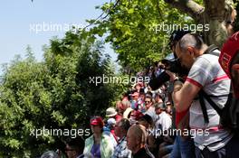 Fans on the hill. 27.05.2017. Formula 1 World Championship, Rd 6, Monaco Grand Prix, Monte Carlo, Monaco, Qualifying Day.