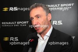 Bob Bell (GBR) Renault Sport F1 Team Chief Technical Officer with the media. 21.02.2017. Renault Sport Formula One Team RS17 Launch, Royal Horticultural Society Headquarters, London, England.