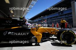 Jolyon Palmer (GBR) Renault Sport F1 Team RS17. 28.04.2017. Formula 1 World Championship, Rd 4, Russian Grand Prix, Sochi Autodrom, Sochi, Russia, Practice Day.