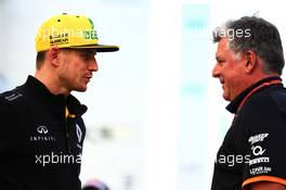 (L to R): Nico Hulkenberg (GER) Renault Sport F1 Team with Otmar Szafnauer (USA) Sahara Force India F1 Chief Operating Officer. 28.04.2017. Formula 1 World Championship, Rd 4, Russian Grand Prix, Sochi Autodrom, Sochi, Russia, Practice Day.