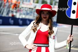 Grid girl. 30.04.2017. Formula 1 World Championship, Rd 4, Russian Grand Prix, Sochi Autodrom, Sochi, Russia, Race Day.