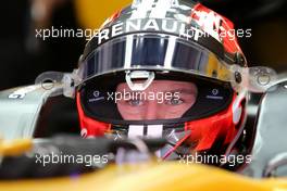Nico Hulkenberg (GER) Renault Sport F1 Team  29.04.2017. Formula 1 World Championship, Rd 4, Russian Grand Prix, Sochi Autodrom, Sochi, Russia, Qualifying Day.
